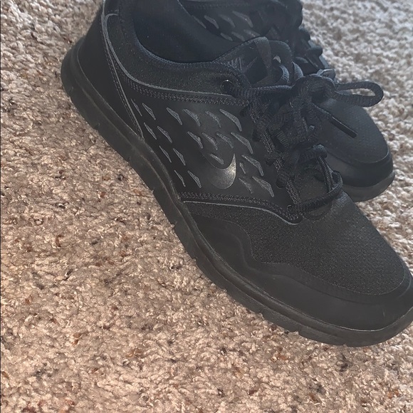 Nike Women’s Orive Running Shoe - Picture 2 of 6